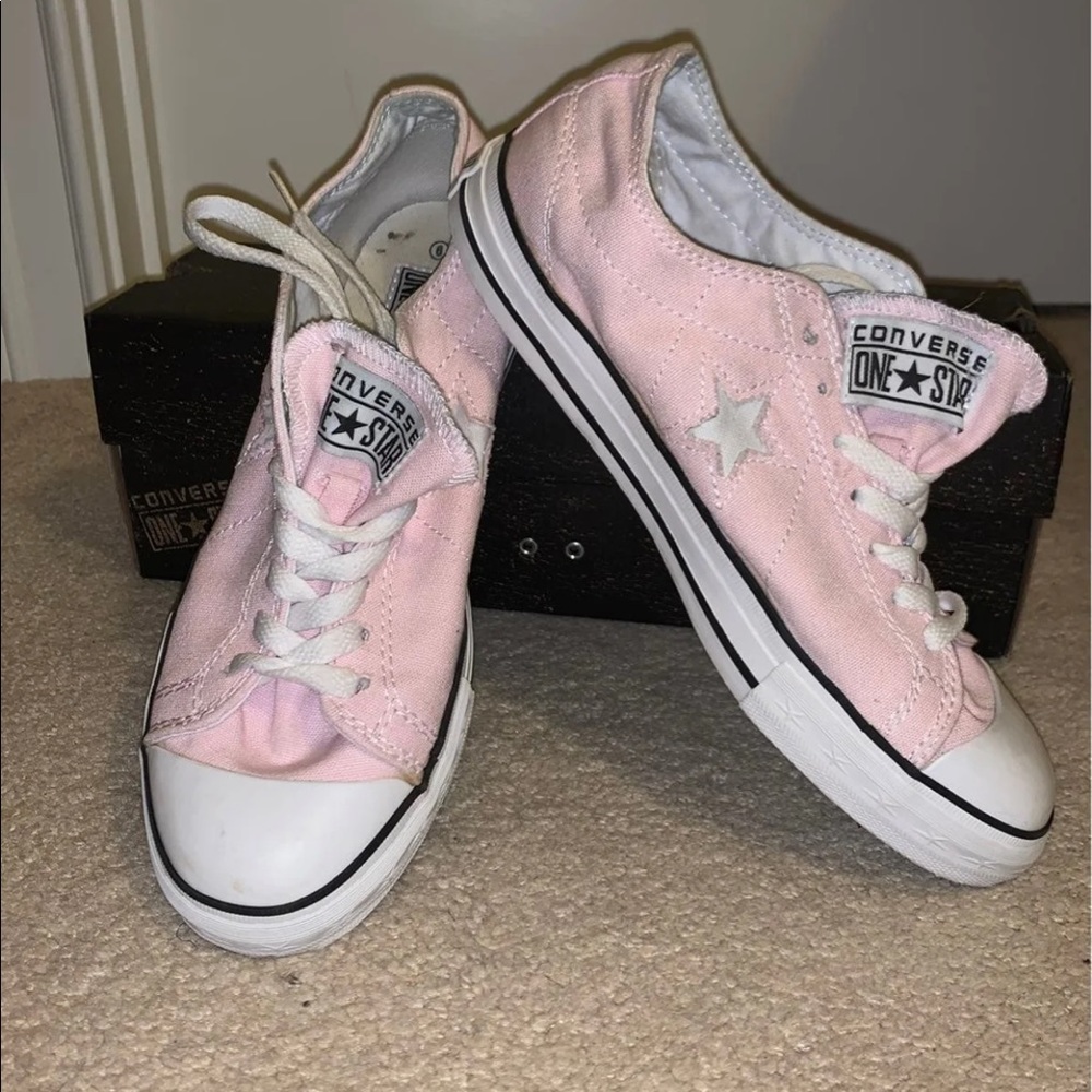 Light pink one star converses